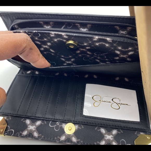 Jessica Simpson Frankie Wallet, Black - Picture 9 of 11